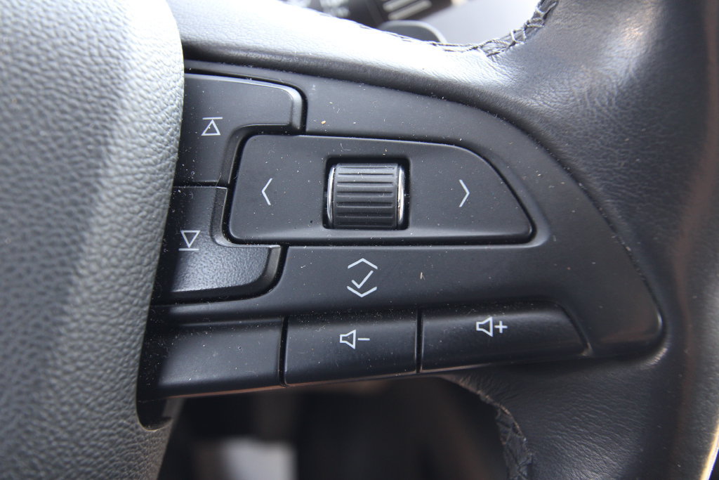 Used 2019 Cadillac XT4 Premium Luxury AWD/4WD image 22