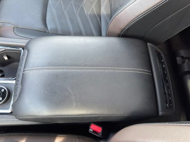 Used 2025 Nissan Pathfinder Platinum AWD/4WD image 25