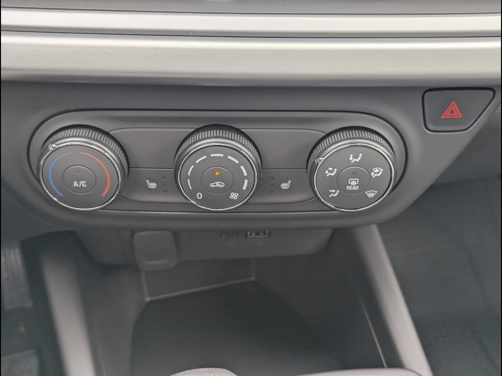 New 2026 Chevrolet Trax RS w/ Sunroof Package image 25