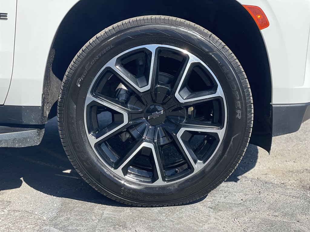 Used 2021 Chevrolet Tahoe RST AWD/4WD image 43
