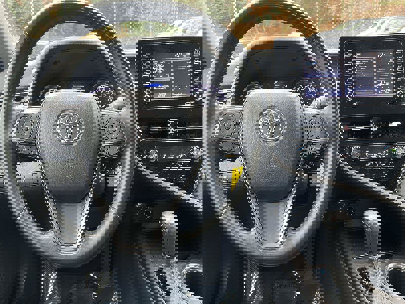 Used 2023 Toyota Camry SE image 18