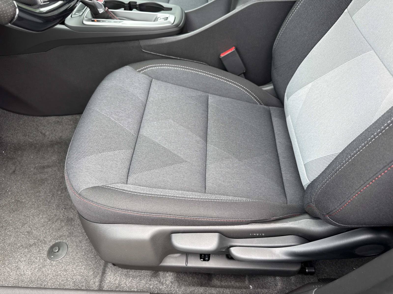New 2026 Chevrolet Trax RS w/ Driver Confidence Package FWD image 19