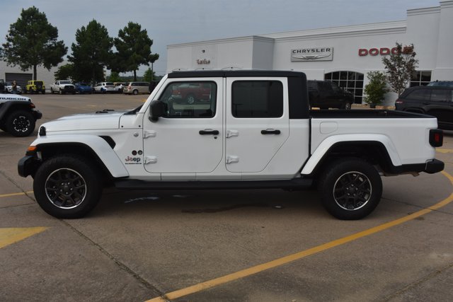 Used 2023 Jeep Gladiator Overland w/ Cold Weather Group AWD/4WD image 9