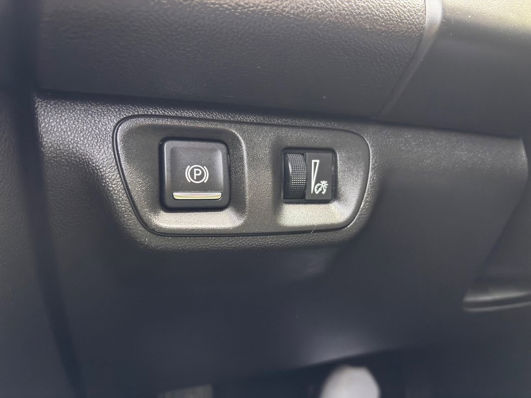 Used 2017 GMC Acadia SLE AWD/4WD image 38