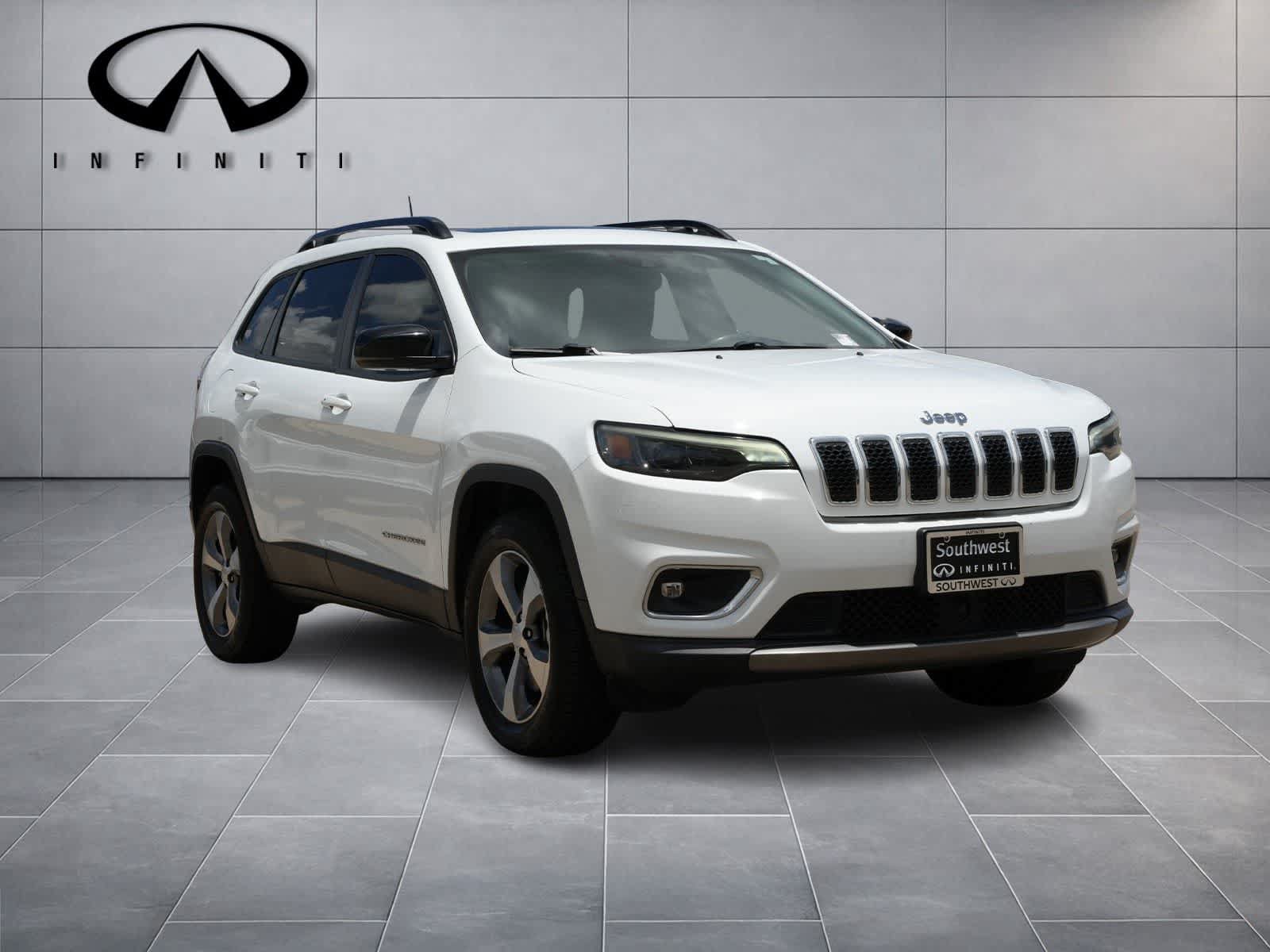 Used 2022 Jeep Cherokee Limited AWD/4WD image 3