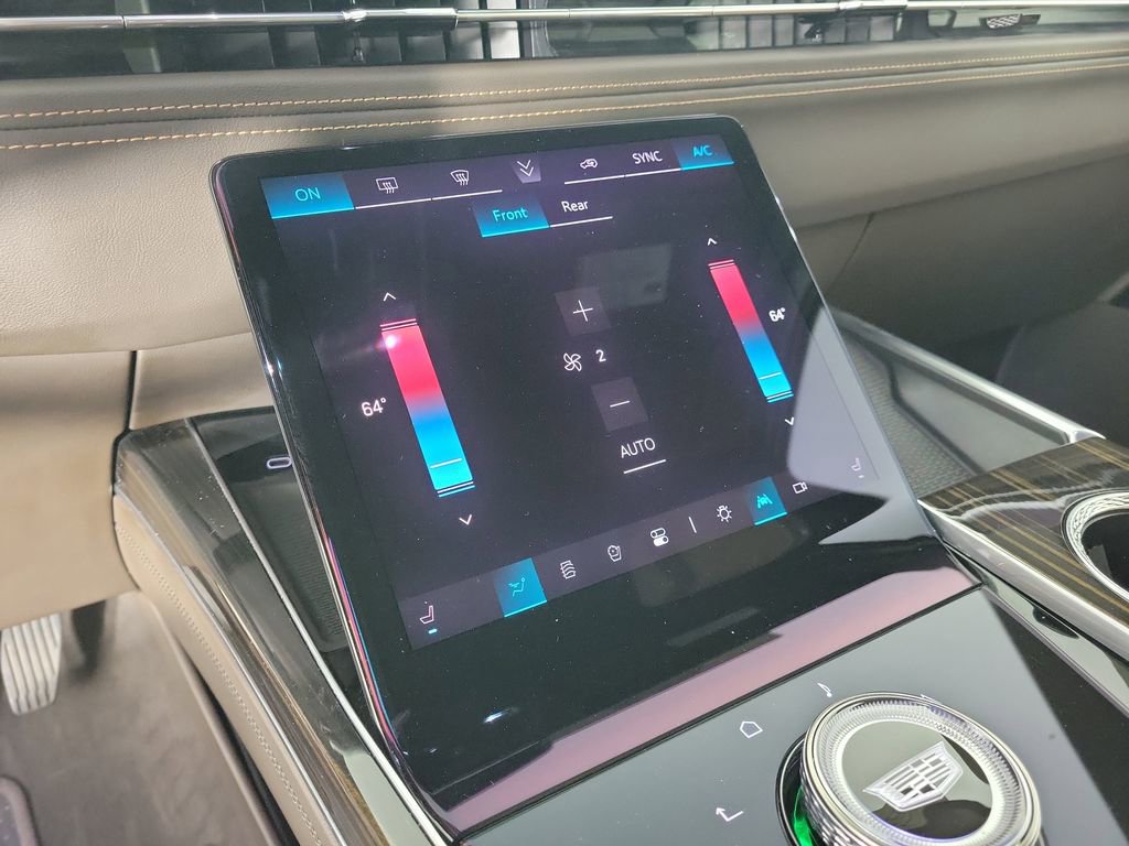 Certified 2025 Cadillac Escalade Premium Luxury image 29