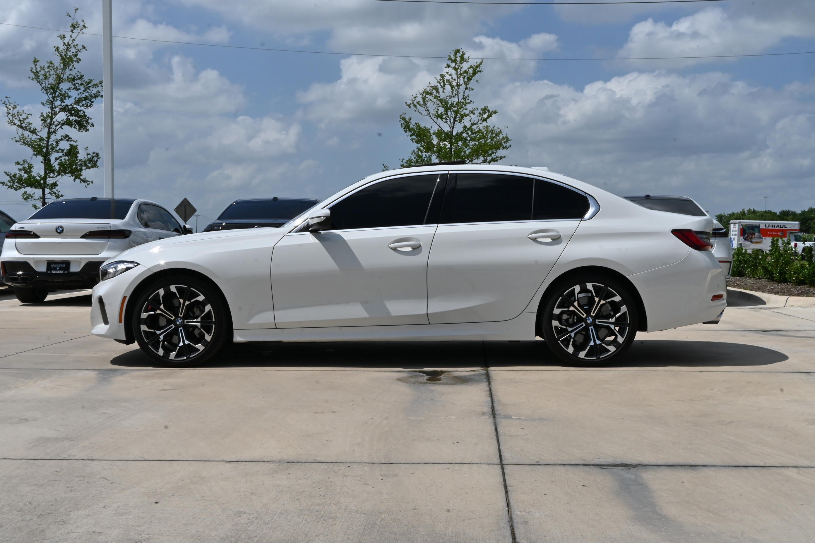 Certified 2025 BMW 330i Sedan w/ Convenience Package RWD image 6