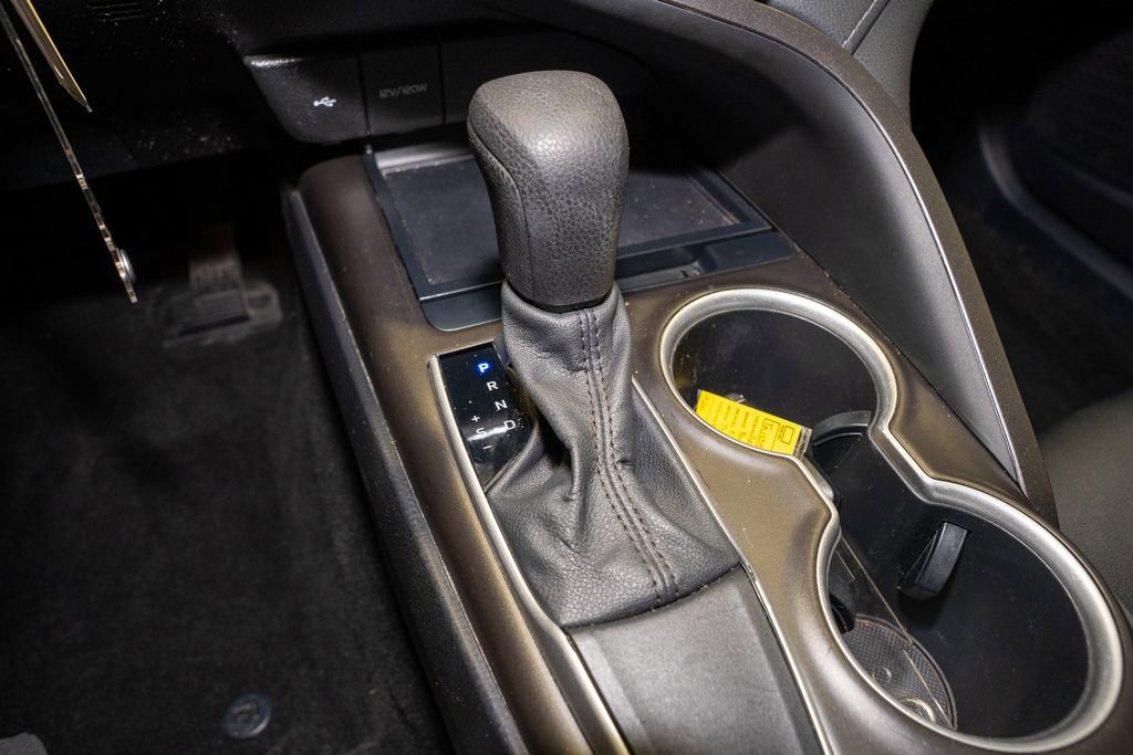 Used 2021 Toyota Camry LE image 14