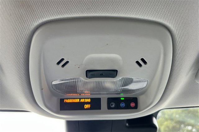 Used 2025 Chevrolet Trax LT w/ LT Convenience Package image 38