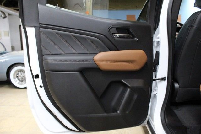 New 2026 GMC Canyon AT4 image 13