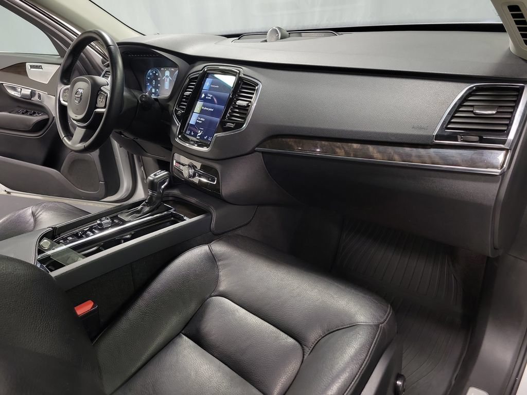 Used 2018 Volvo XC90 T6 Momentum w/ Convenience Package AWD/4WD image 28