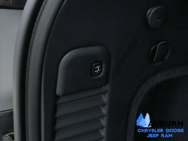 Used 2017 Jeep Grand Cherokee Summit image 21