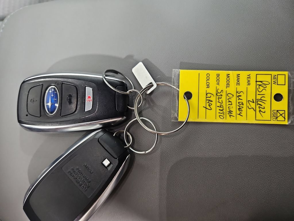 Used 2025 Subaru Outback Premium AWD/4WD image 31
