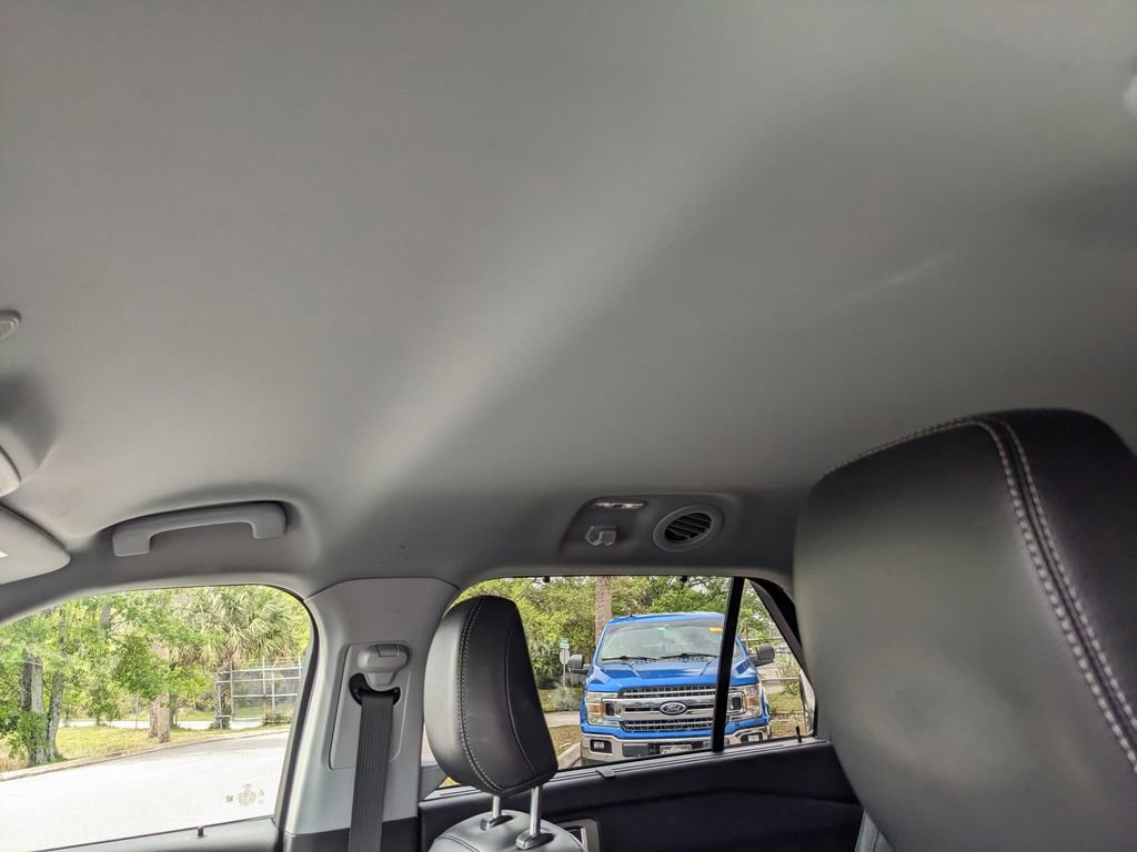 Used 2021 Ford Explorer Limited w/ Equipment Group 301A image 23