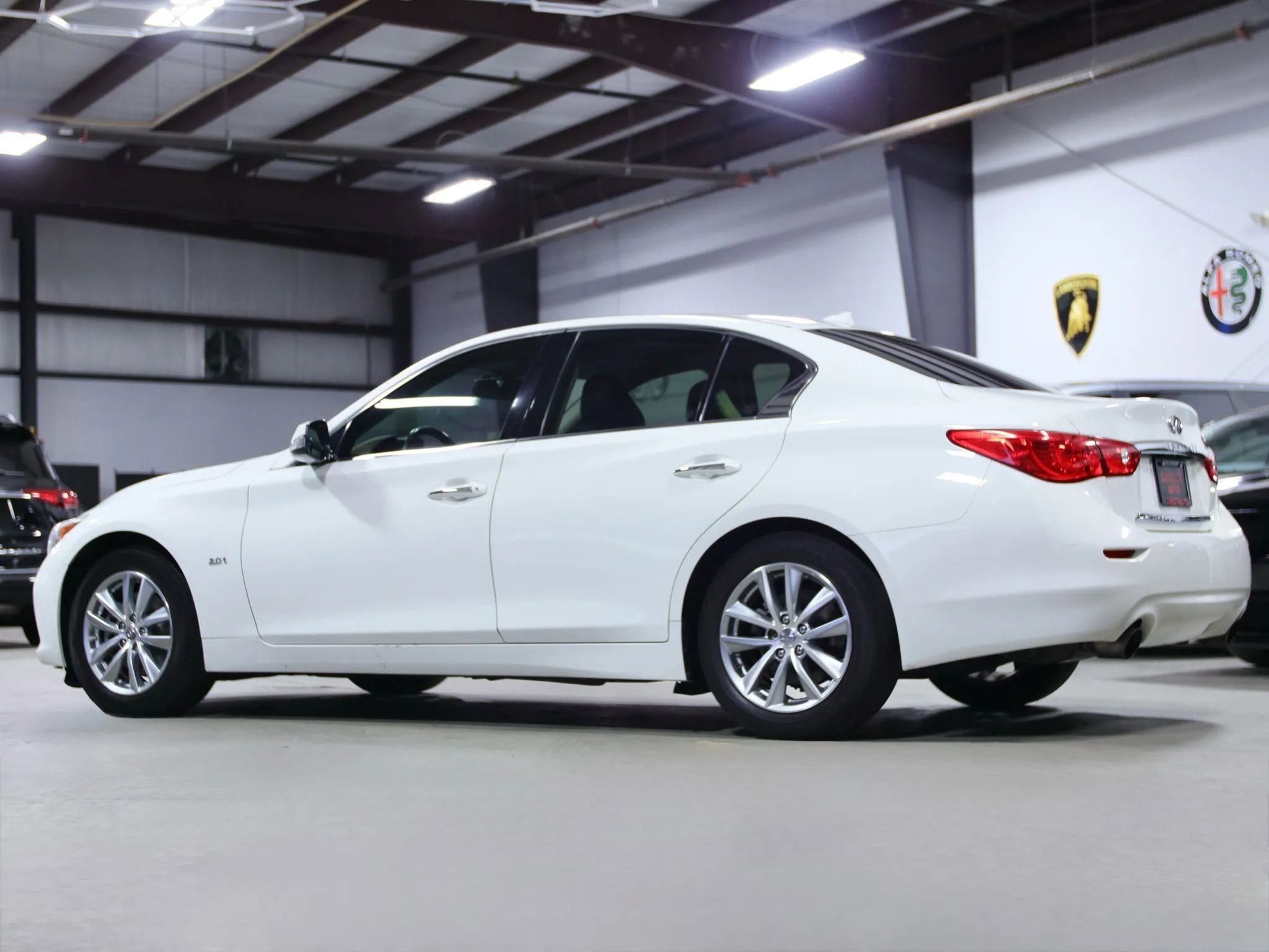 Used 2017 INFINITI Q50 2.0t w/ Moonroof Package image 16