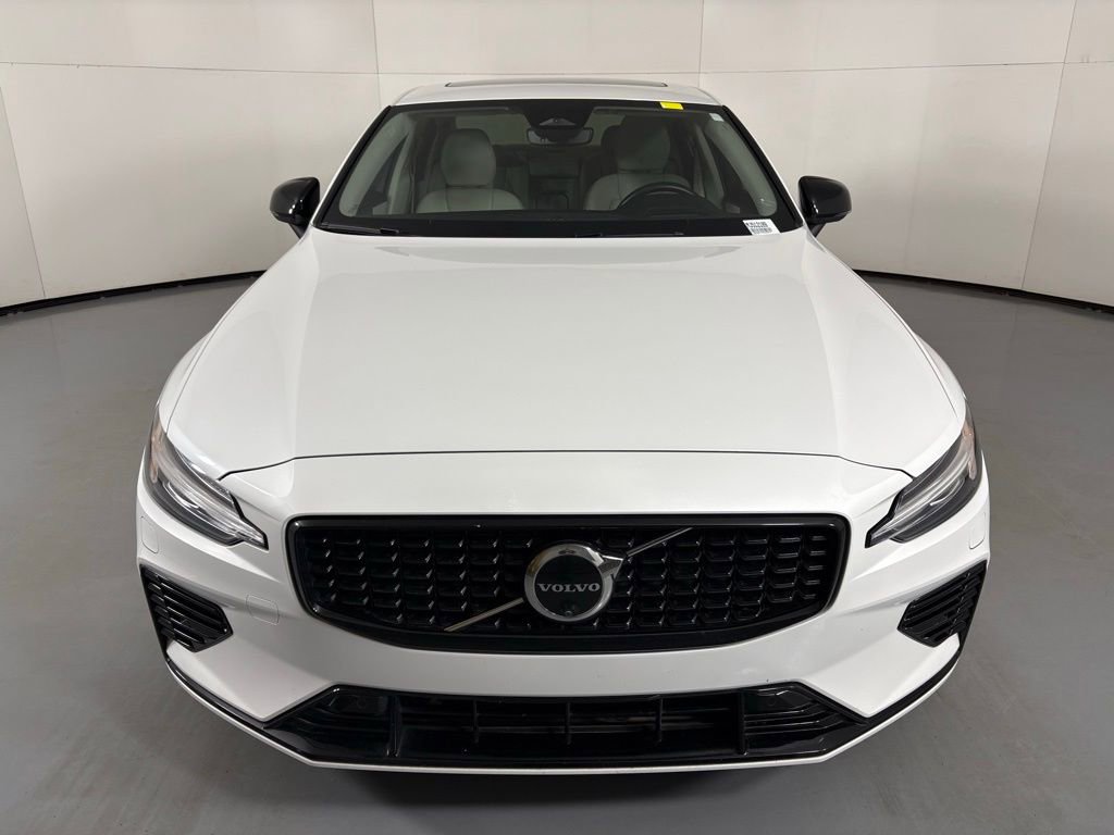 Used 2024 Volvo S60 T8 Ultimate w/ Climate Package image 3