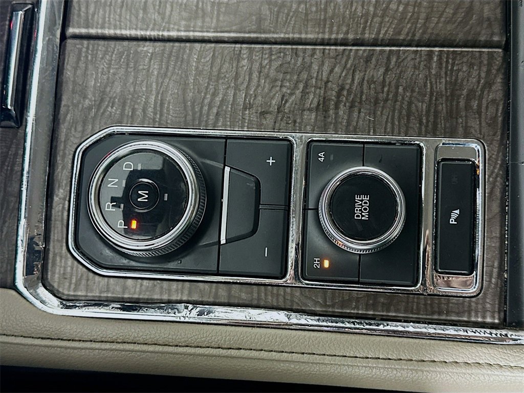 Used 2021 Ford Expedition Limited image 16