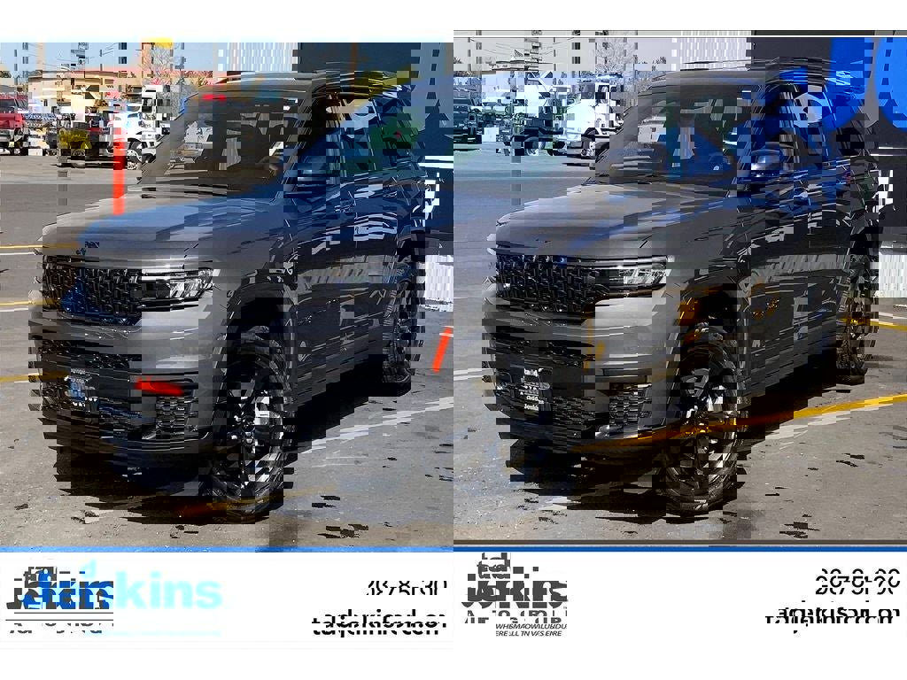 Used 2024 Jeep Grand Cherokee L Laredo image 1