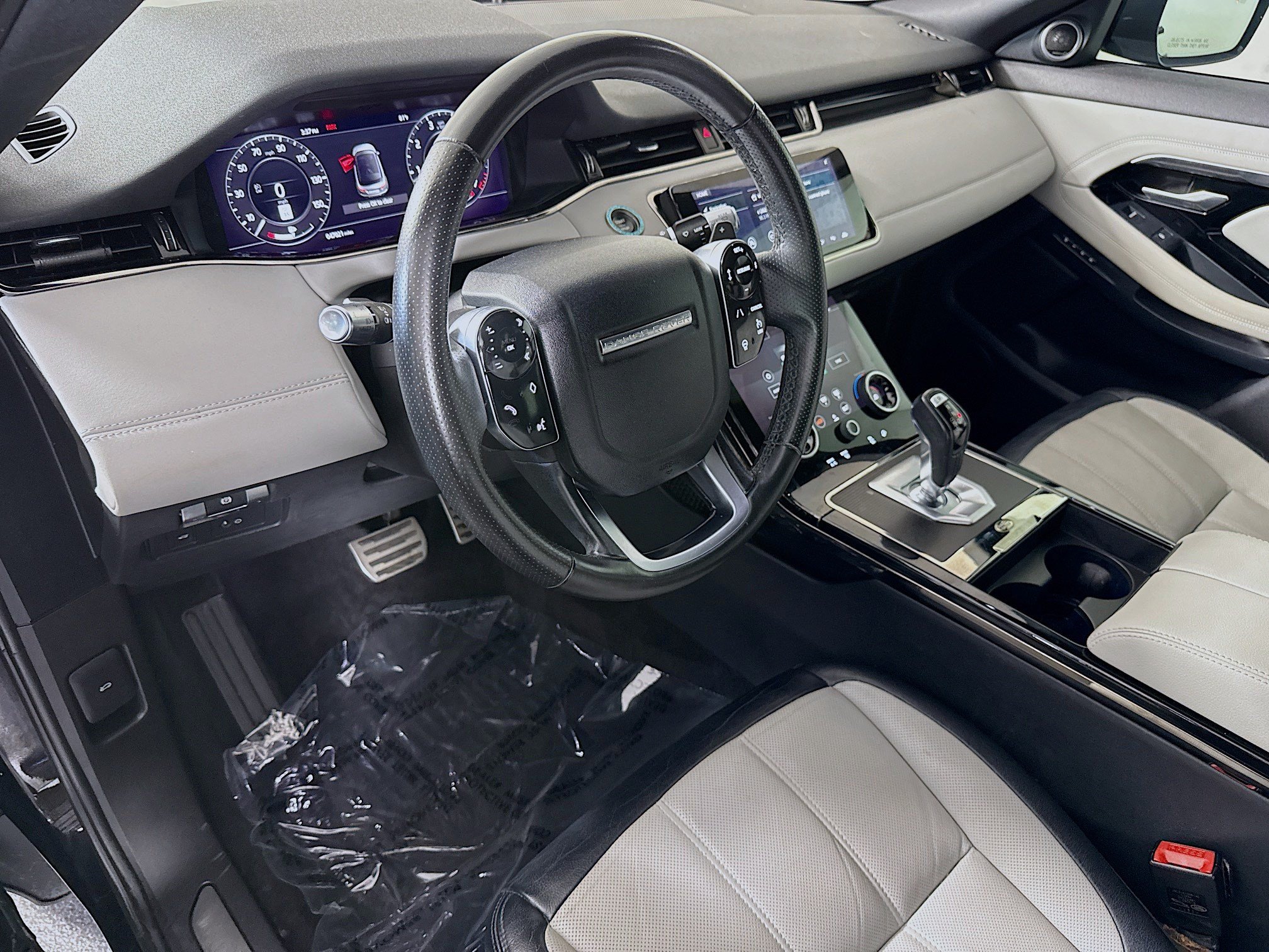 Used 2020 Land Rover Range Rover Evoque R-Dynamic S AWD/4WD image 23