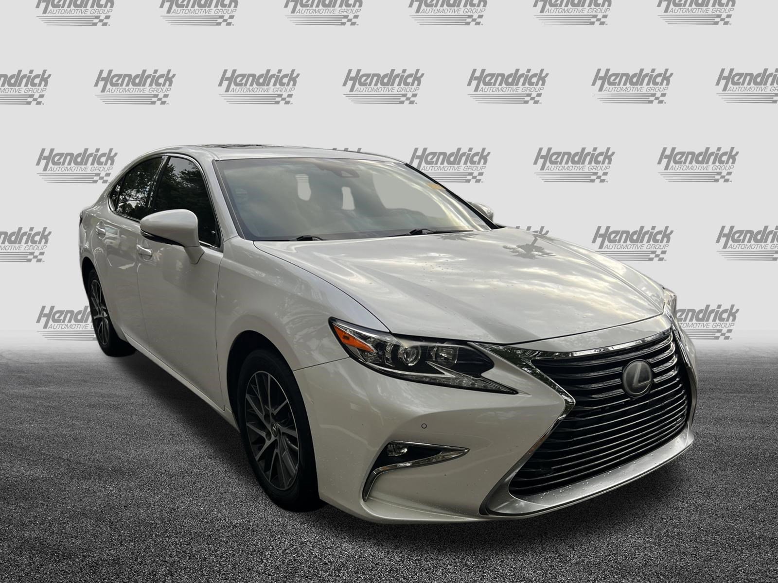 Used 2017 Lexus ES 350 w/ Premium Package image 2