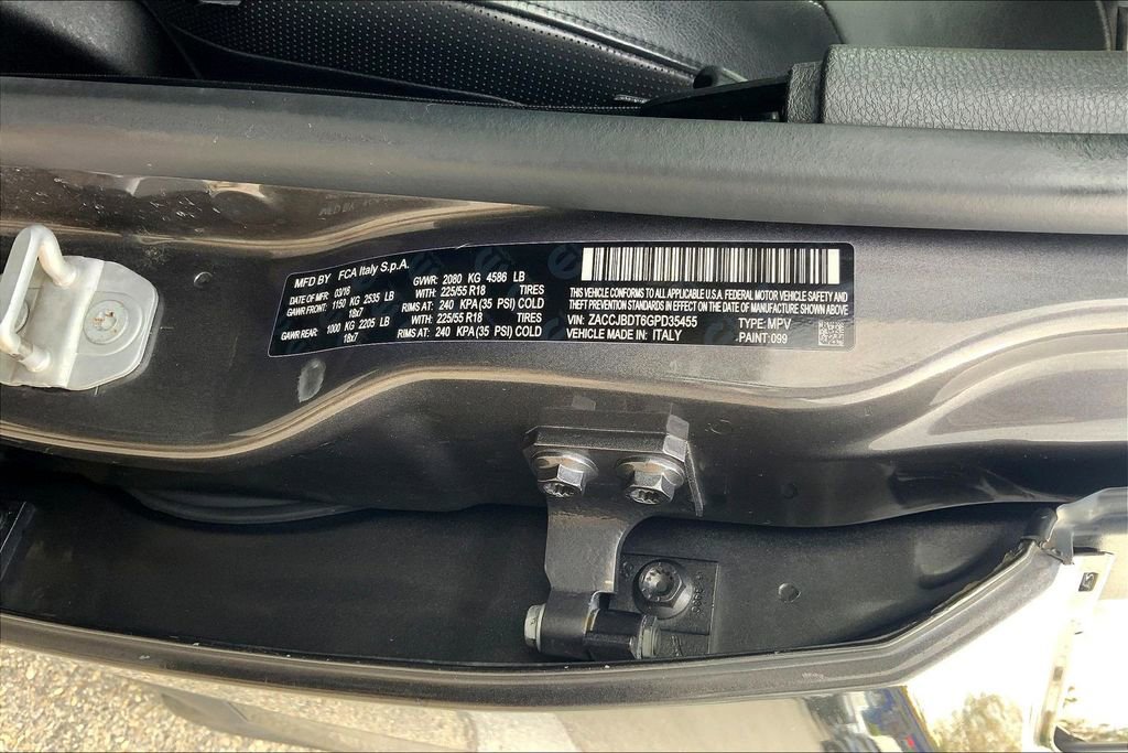 Used 2016 Jeep Renegade Limited image 33