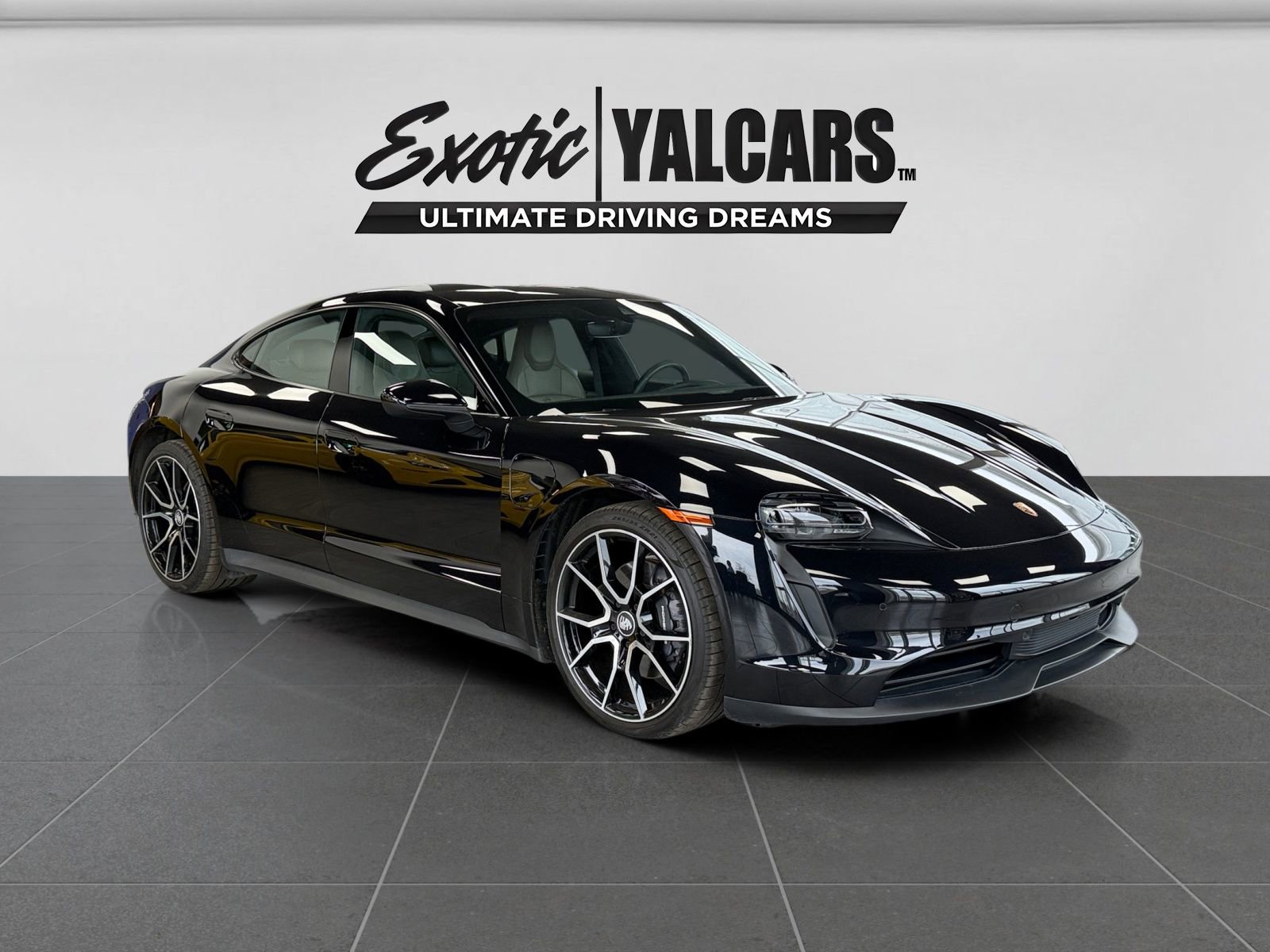 Used 2022 Porsche Taycan image 7