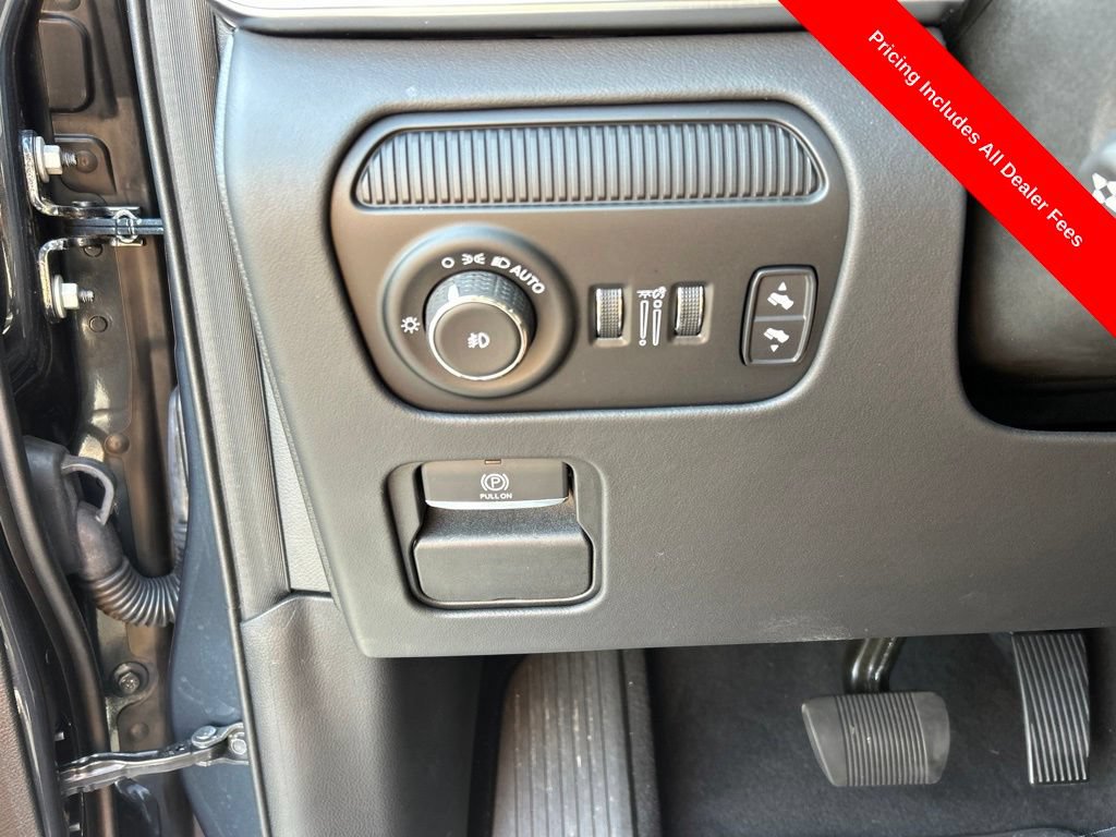 Used 2024 Jeep Grand Wagoneer Series III AWD/4WD image 7