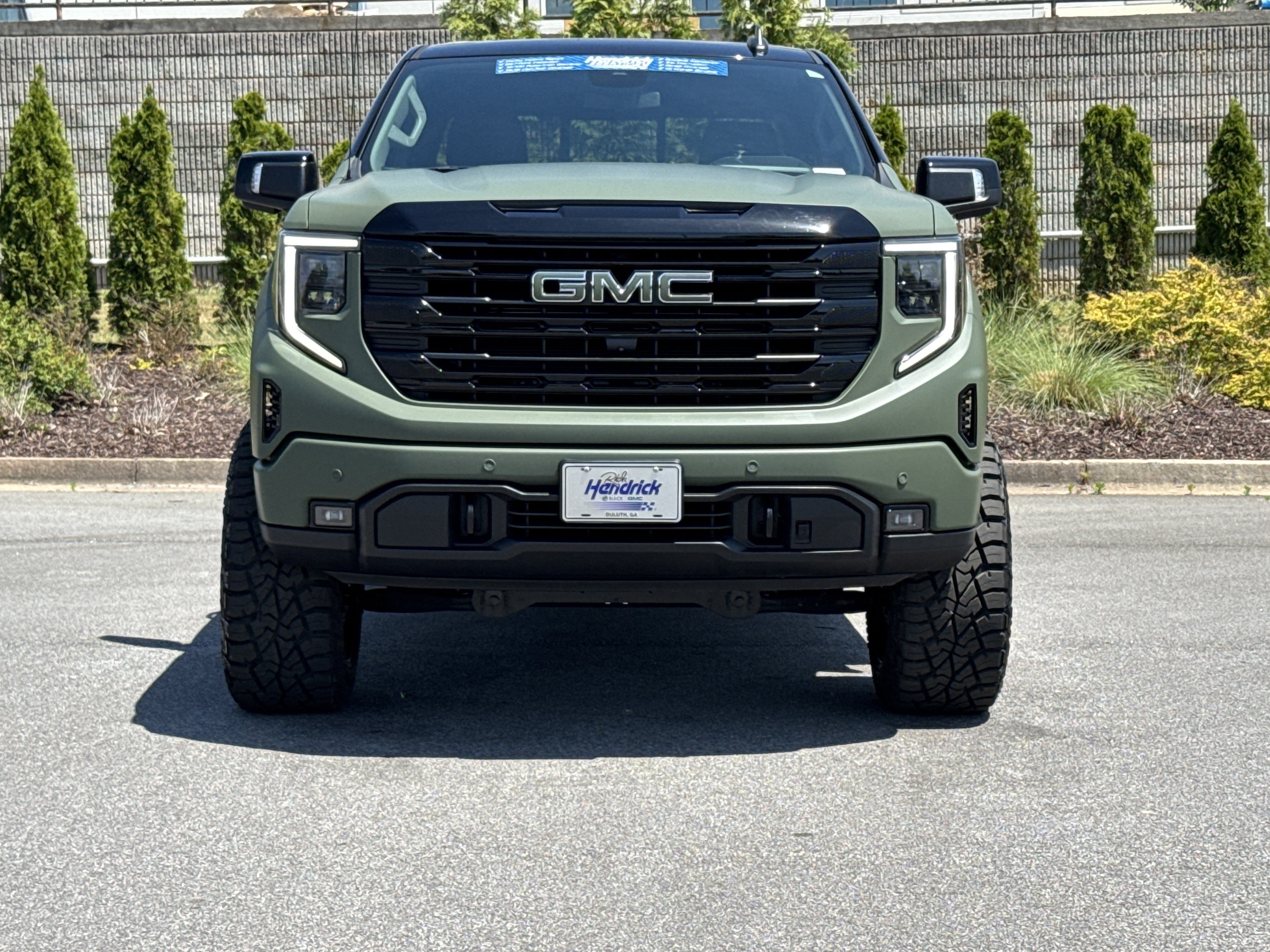 Used 2024 GMC Sierra 1500 Elevation w/ Elevation Premium Package image 3