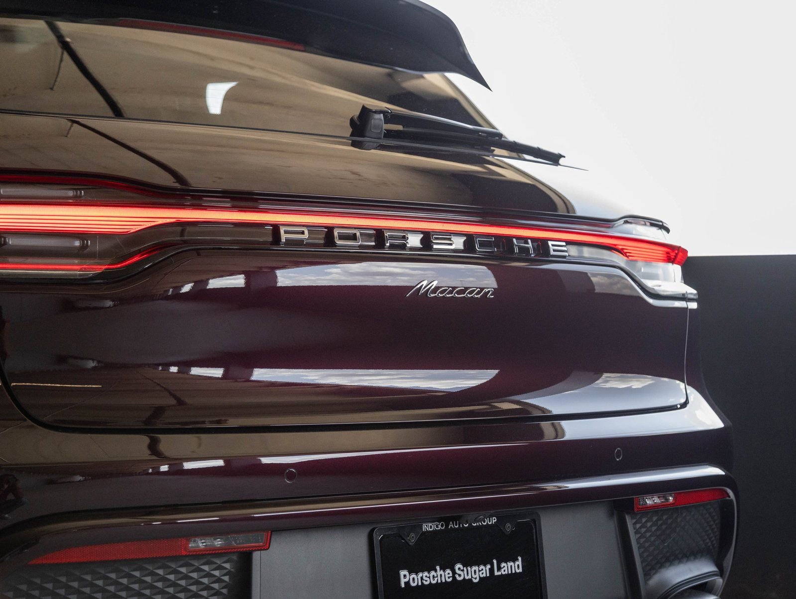 Certified 2026 Porsche Macan AWD/4WD image 31