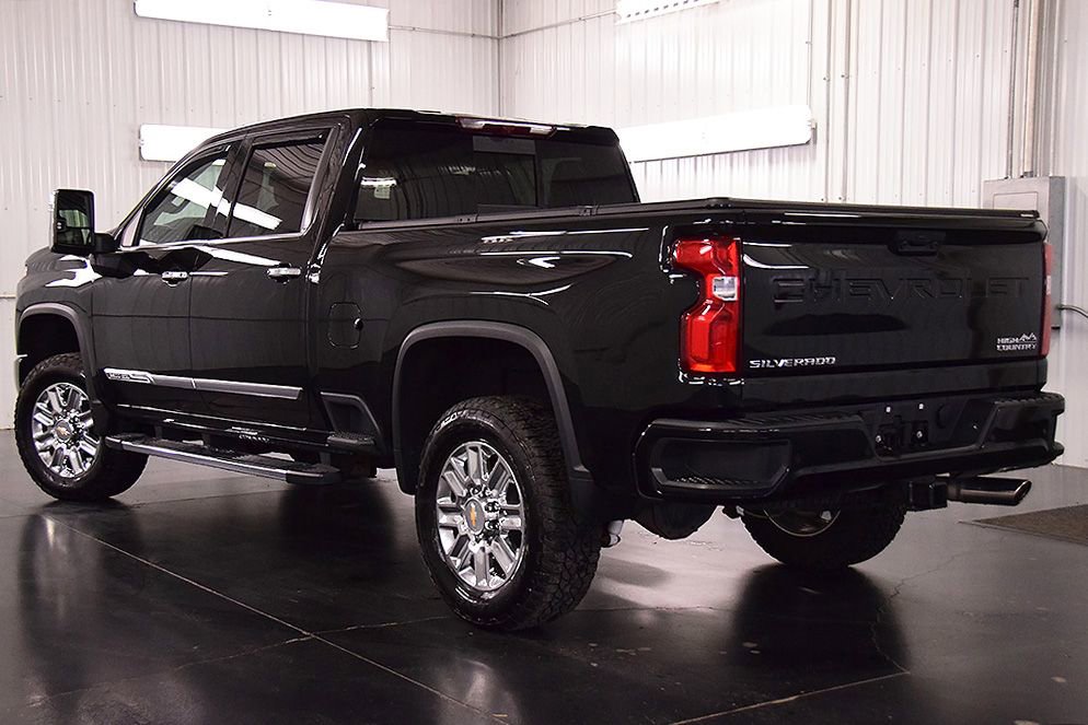 Used 2024 Chevrolet Silverado 2500 High Country w/ Z71 Off-Road Package AWD/4WD image 5