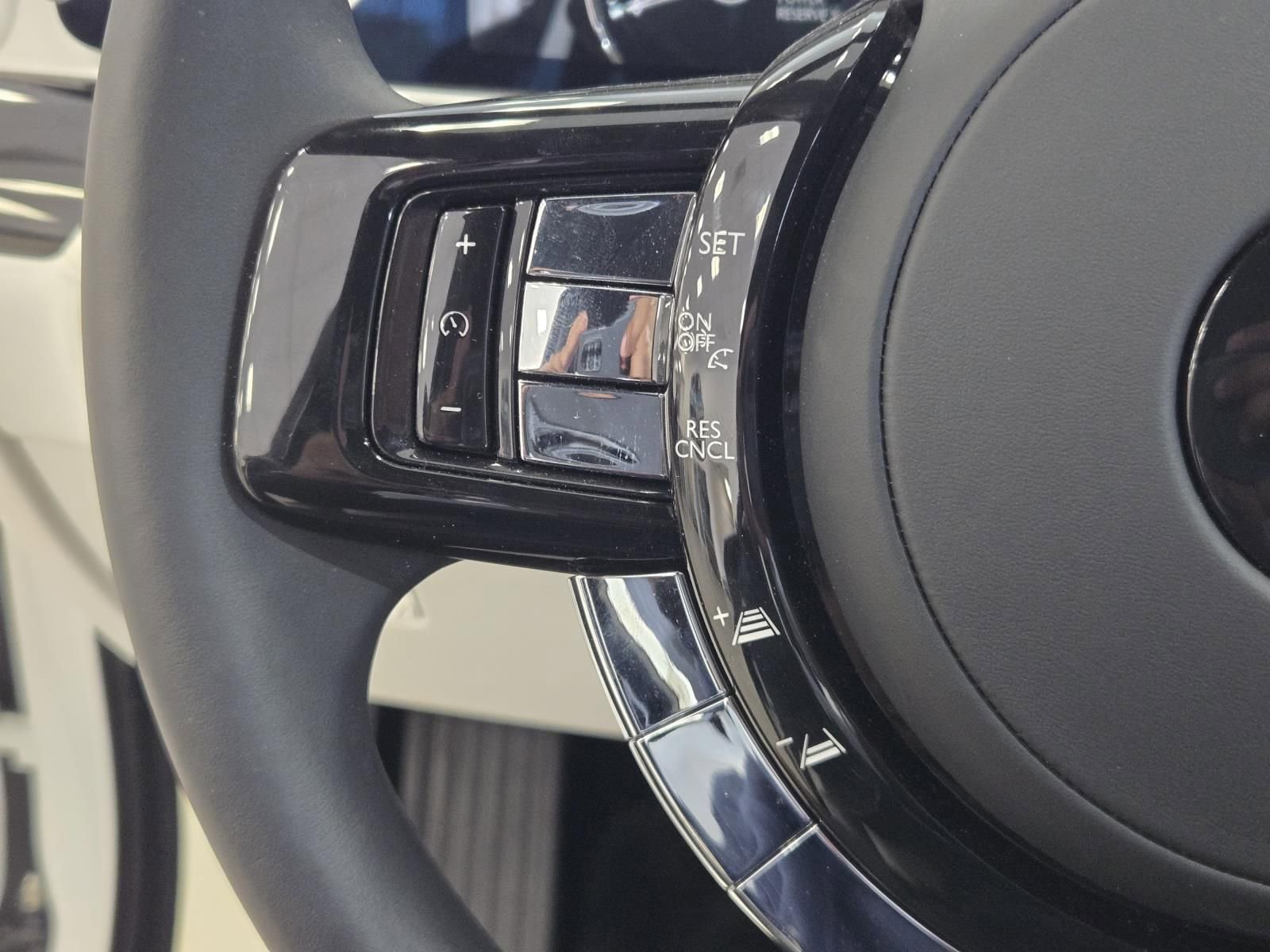 Used 2024 Rolls-Royce Ghost AWD/4WD image 17