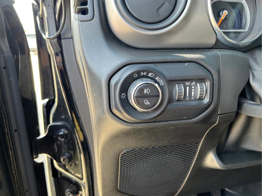 Used 2021 Jeep Gladiator Sport image 35