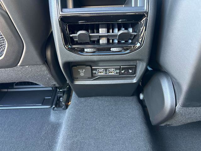 New 2025 Jeep Grand Cherokee Overland image 9