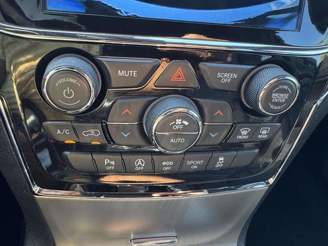 Used 2022 Jeep Grand Cherokee Limited image 11