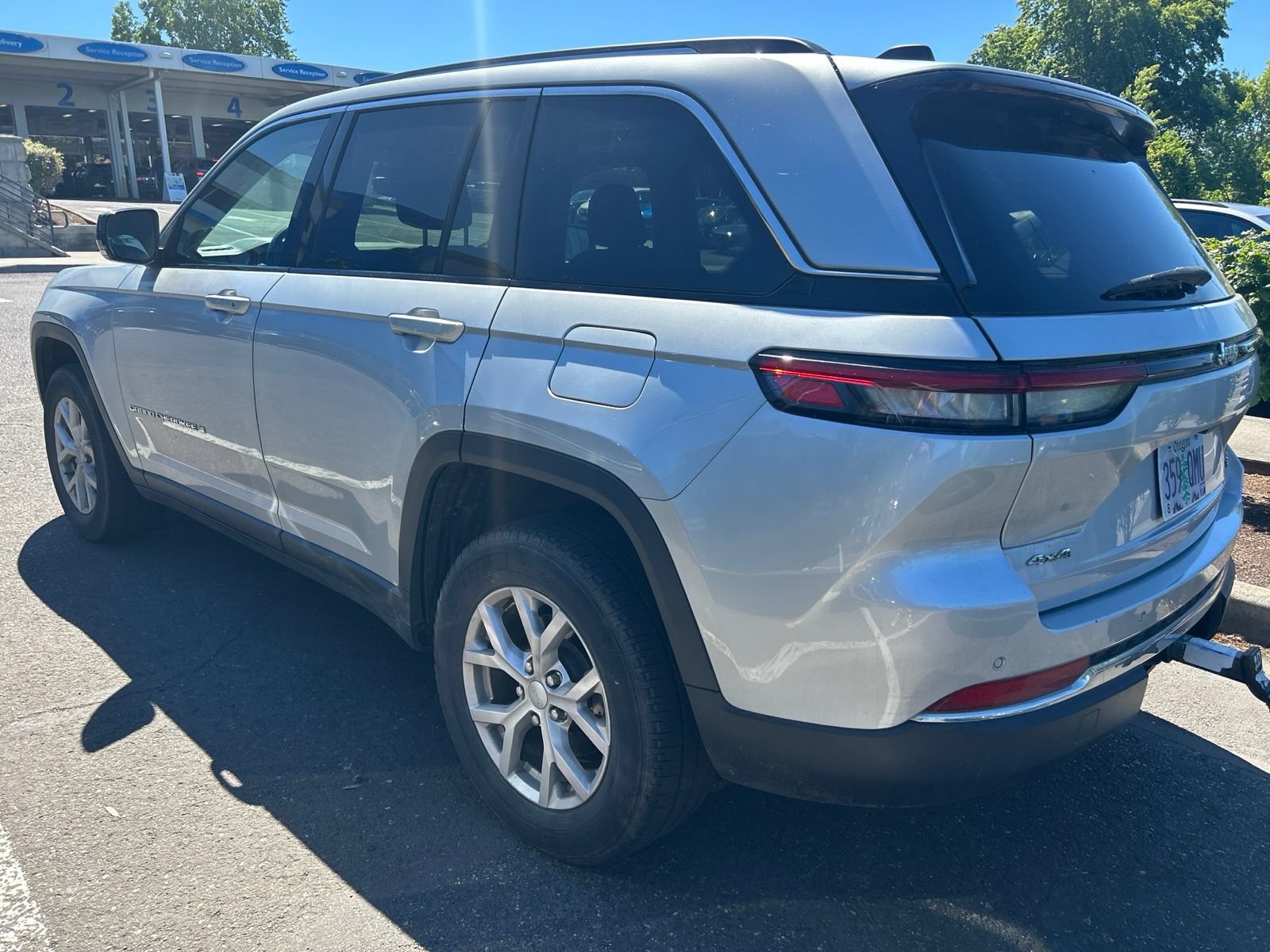 Used 2022 Jeep Grand Cherokee Limited AWD/4WD image 6