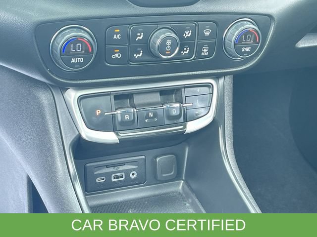 Certified 2022 GMC Terrain SLT w/ Infotainment Package II AWD/4WD image 16