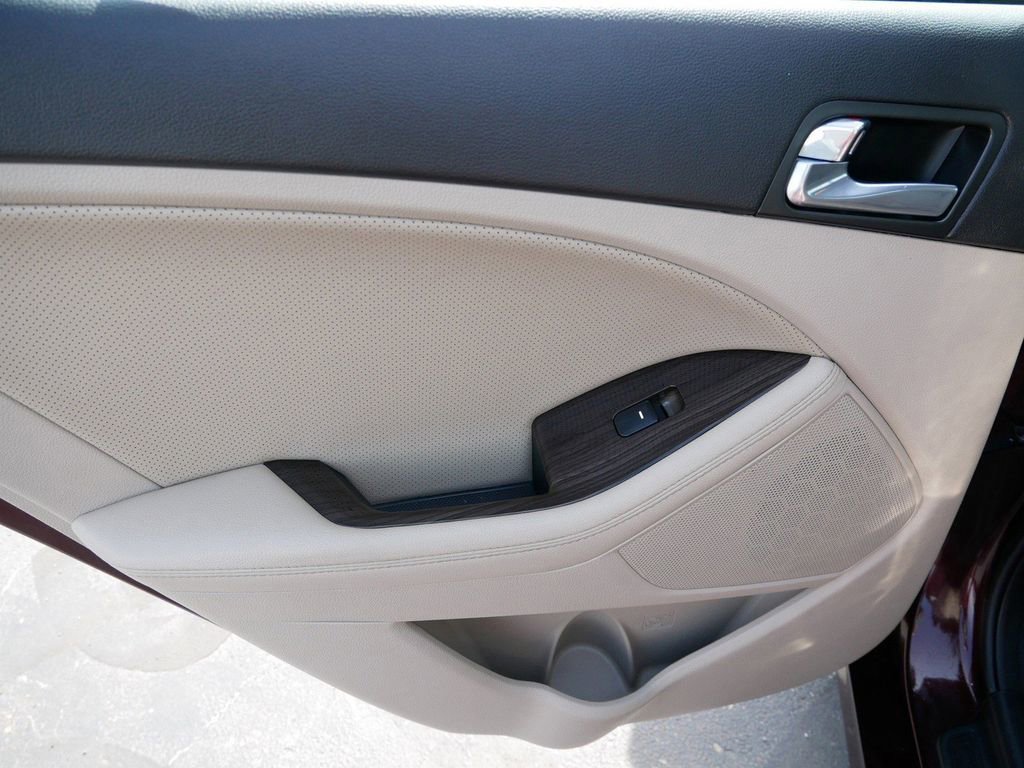 Used 2015 Kia Optima EX FWD image 13