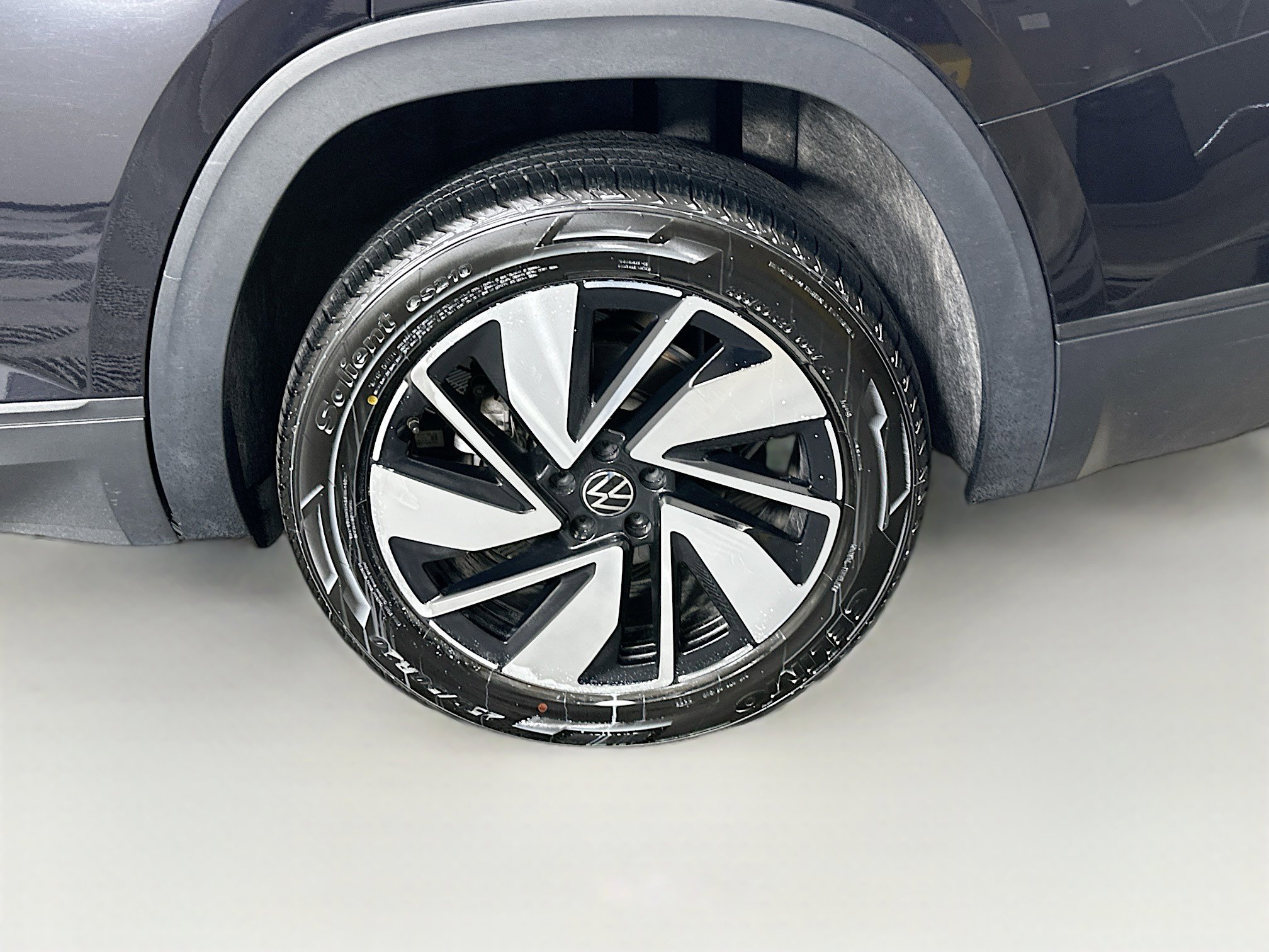 Used 2024 Volkswagen Atlas SE image 11