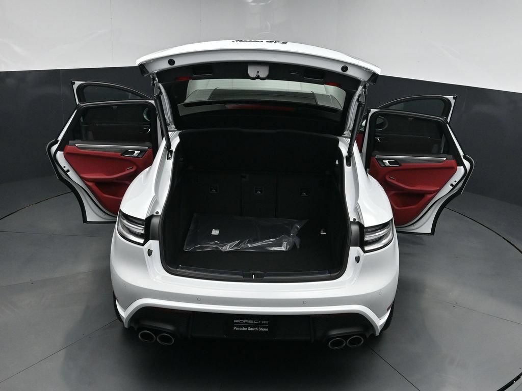 New 2026 Porsche Macan GTS AWD/4WD image 32
