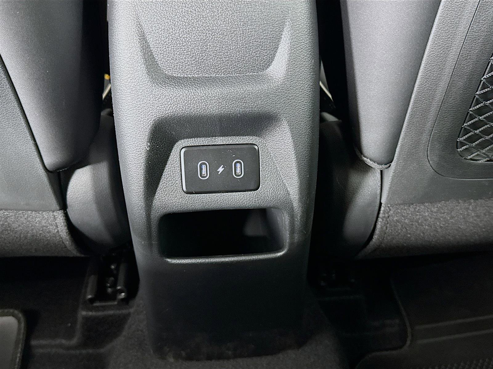 New 2025 Hyundai Venue Limited image 25