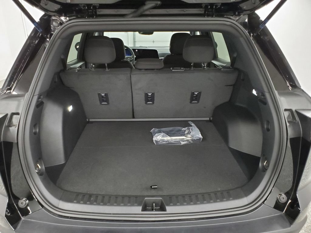 Used 2025 Chevrolet Equinox LT w/ Safety and Technology Package FWD image 23