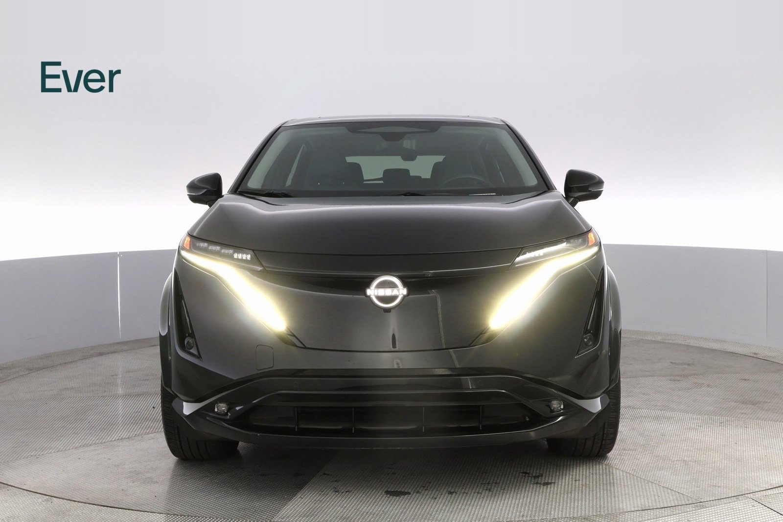 Used 2024 Nissan Ariya AWD image 3