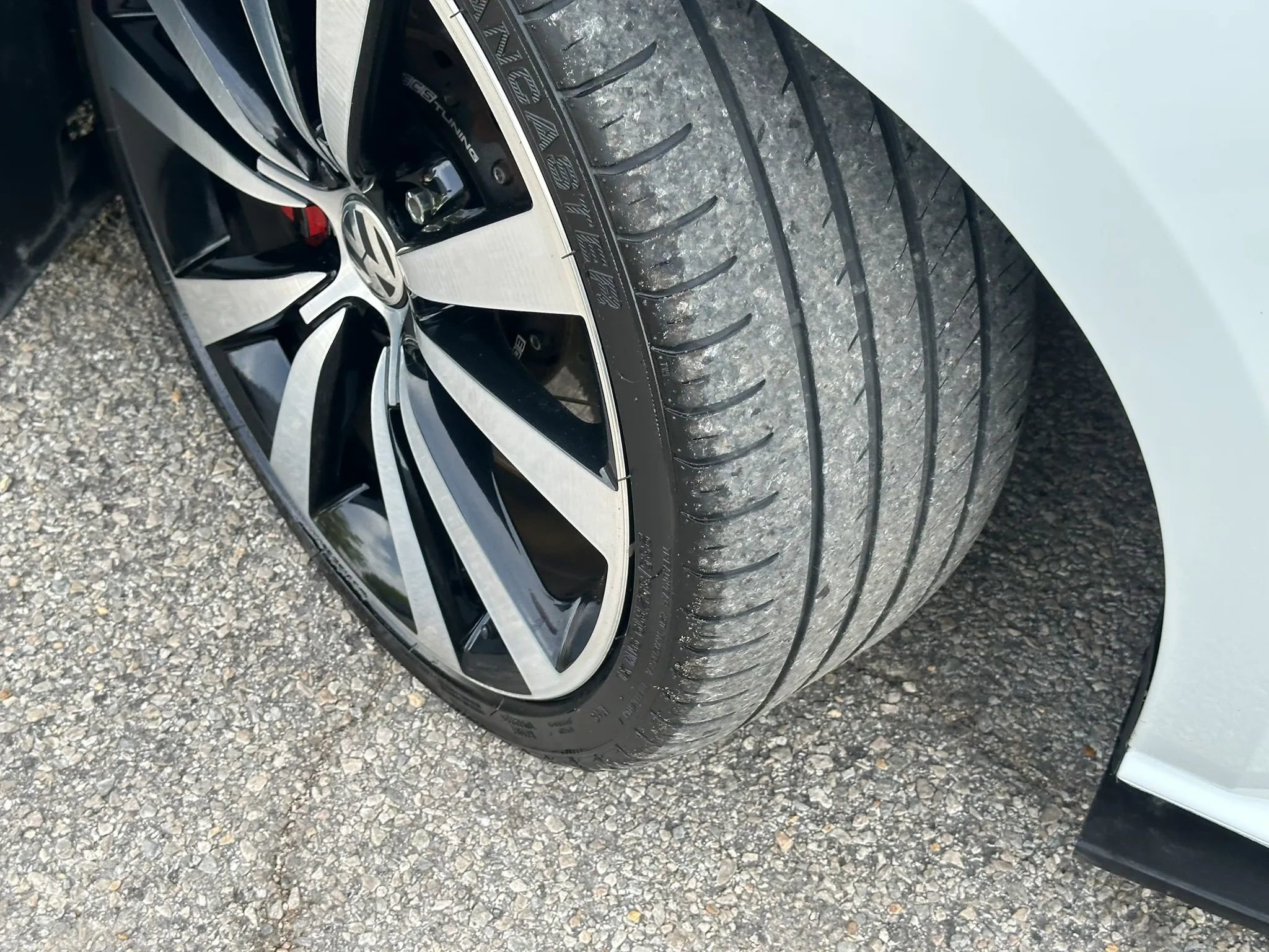 Used 2018 Volkswagen Passat GT image 36