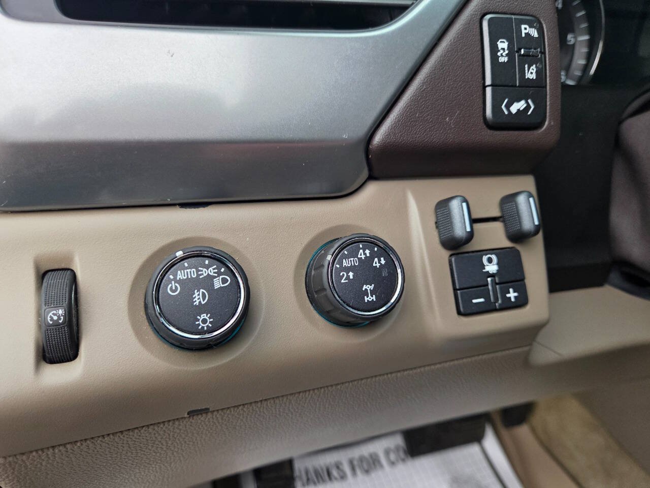 Used 2015 Chevrolet Tahoe LTZ AWD/4WD image 17