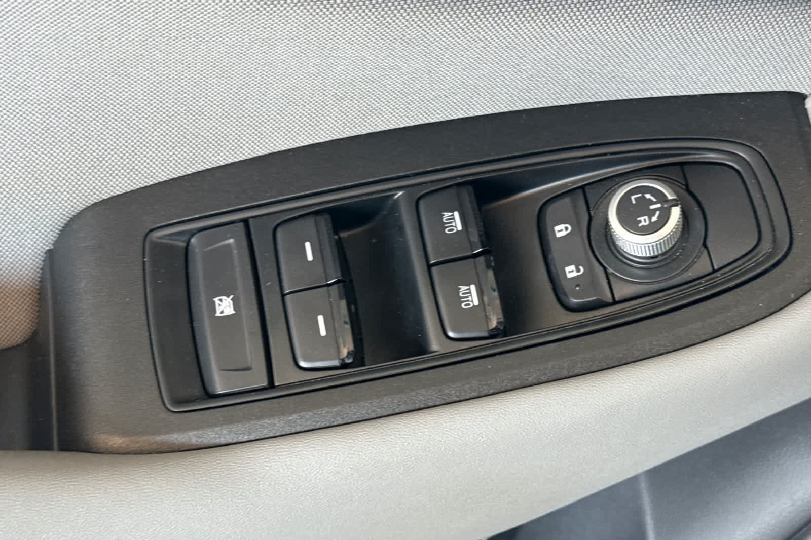 Used 2025 Subaru Legacy Premium AWD/4WD image 11
