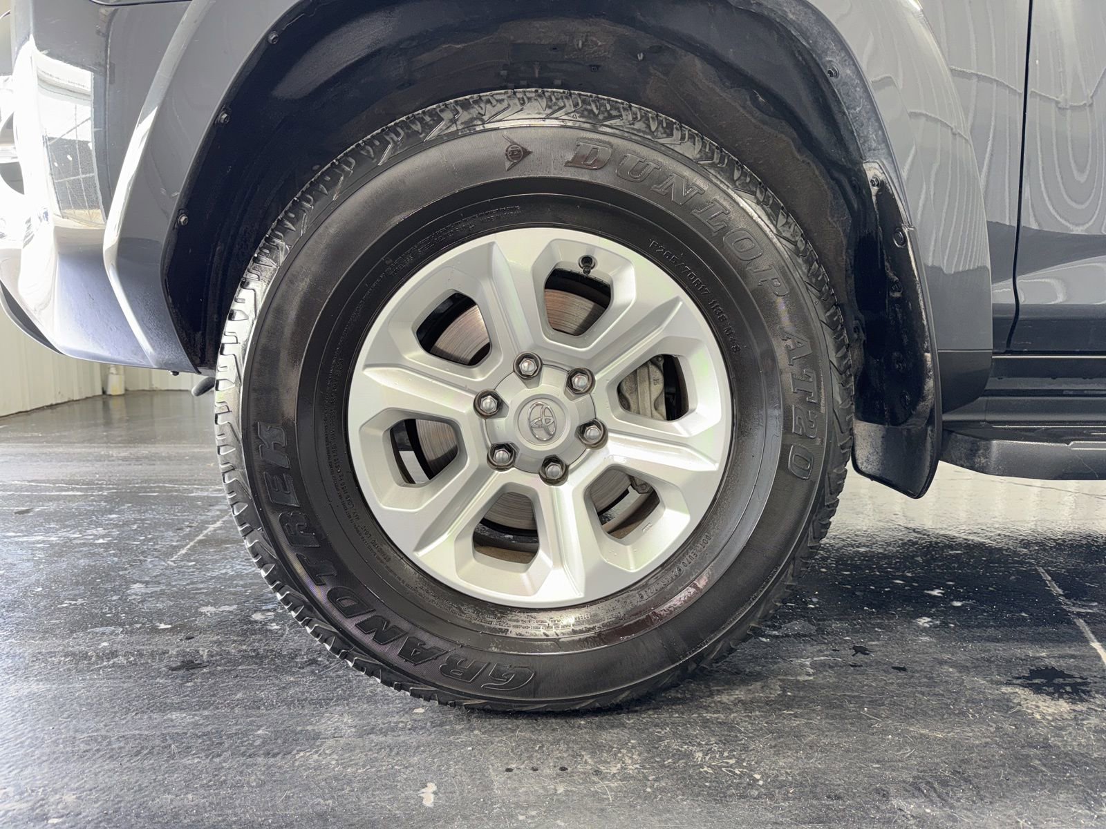 Used 2024 Toyota 4Runner SR5 AWD/4WD image 6