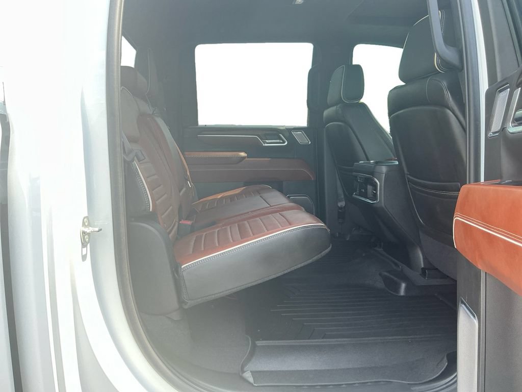 Used 2024 GMC Sierra 2500 Denali Ultimate AWD/4WD image 23