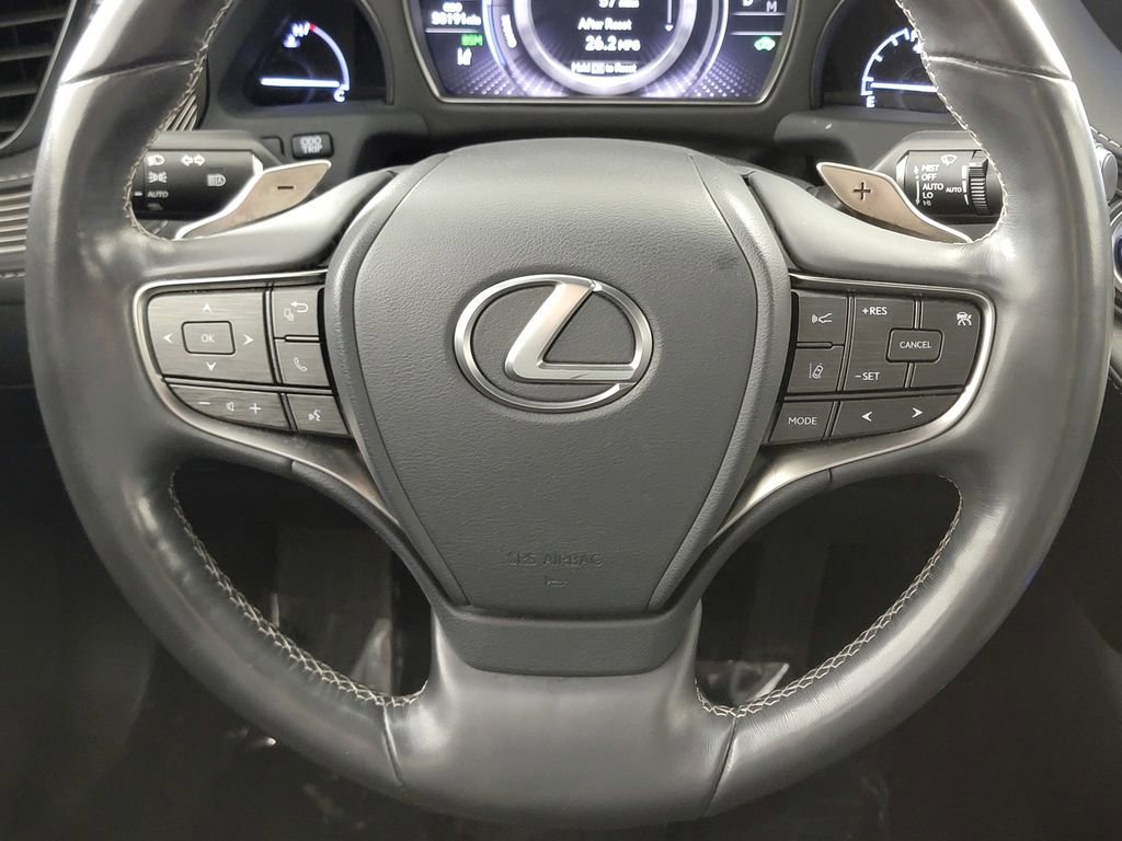 Used 2018 Lexus LS 500h AWD w/ Accessory Package (Z2) image 29