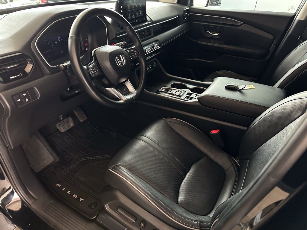 Used 2023 Honda Pilot Elite image 12