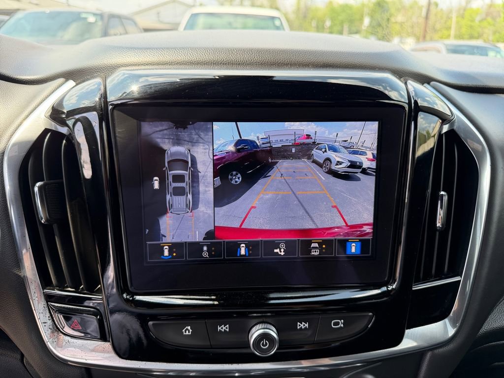 Used 2023 Chevrolet Traverse RS AWD/4WD image 18
